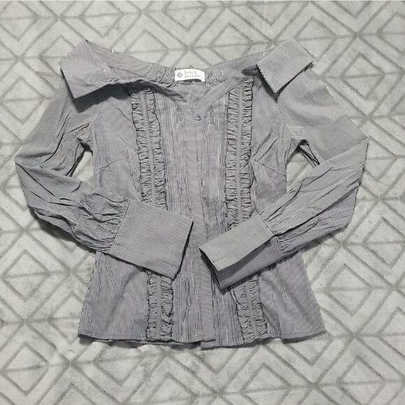 NWOT Leela & Lavender Striped Collared Ruffle Button Dressy Chic Classic Blouse - Picture 1 of 4